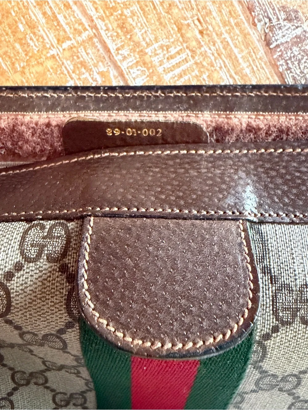 Vintage Gucci GG Supreme Portfolio Clutch Brown Leather Accessory Collection